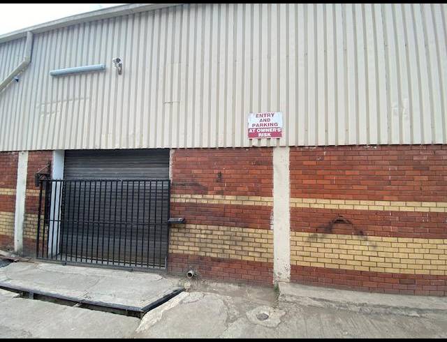 330M² WAREHOUSE TO LET IN BRIARDENE